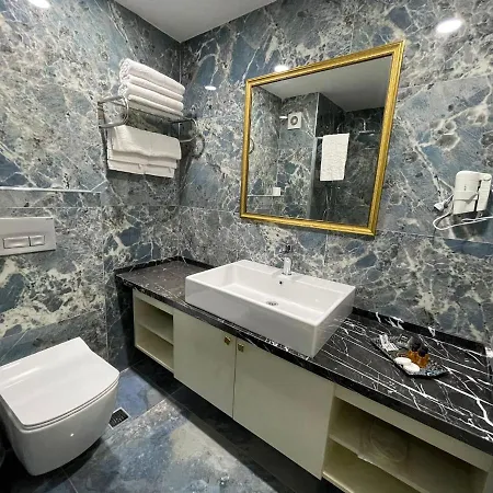 Yeni Sevcan 5* イスタンブール